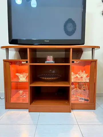 SOLID WOOD TV TROLLEY