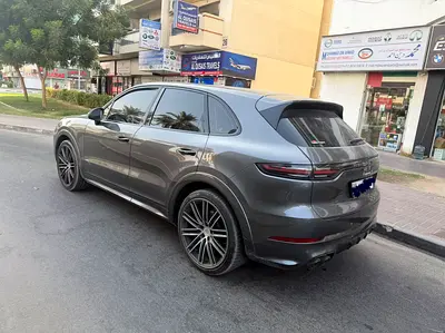 Porsche Cayenne S Platinum Edition 2019 | GCC Specs | Low Mileage