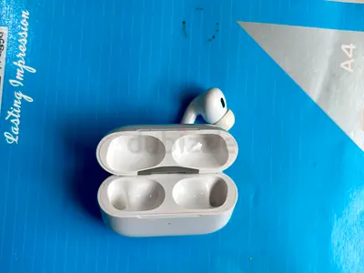 Apple AirPods Pro 2