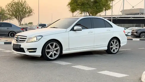 2013 Mercedes-Benz C-Class C200 Avantgarde | GCC Specs