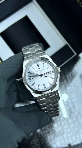 Vacheron Constantin Overseas – Luxury Silver Dial Automatic Watch