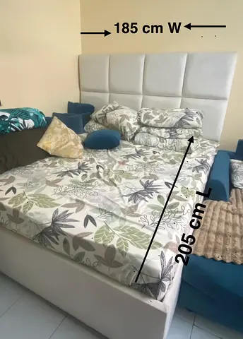 King-size upholstered bed frame with padded headboard - 185x205 cm