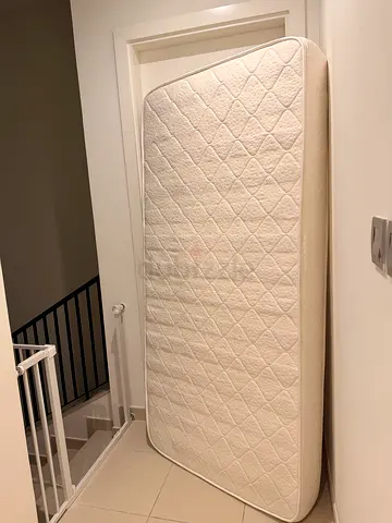 Single 90 x 190 cm Mattress in Good Condition - Clean, Firm Support