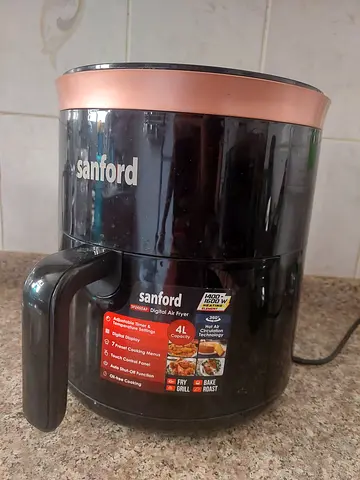 Sanford 4L Air Fryer - Compact, Used, Works Well