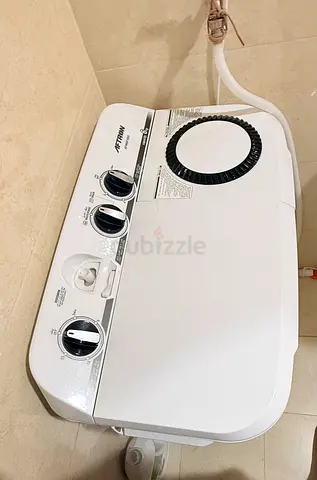 Twin tub semi-automatic washing machine - good working condition