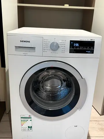 Siemens IQ500 model 9Kg front-load washing machine - good working condition