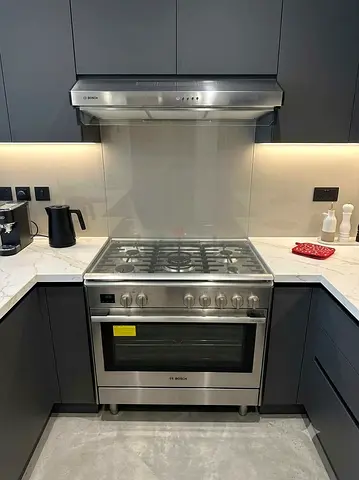Bosch Series 8 Gas Hob & Electric Oven Cooking Range – Premium Appliance
