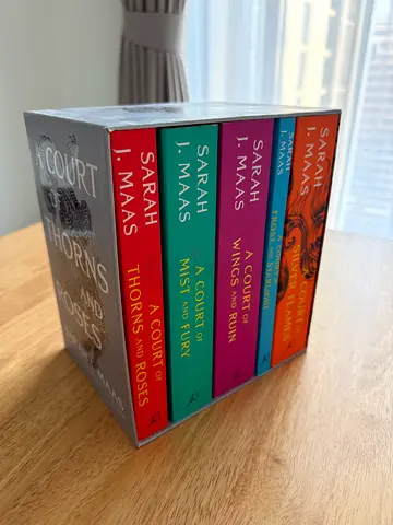 A Court of Thorns and Roses ACOTAR series box set by Sarah J. Maas (5 books)