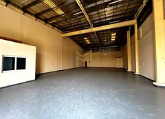 LIKE BRAND NEW | 2 MONTHS FREE | CHEAPEST DEAL | WAREHOUSE FOR RENT – AL SAJAA 📍 Prime Location