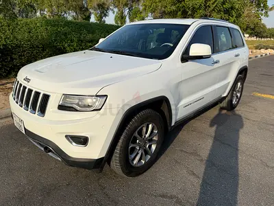 Jeep Cherokee Limited 2015 | GCC Specs | Pristine Condition