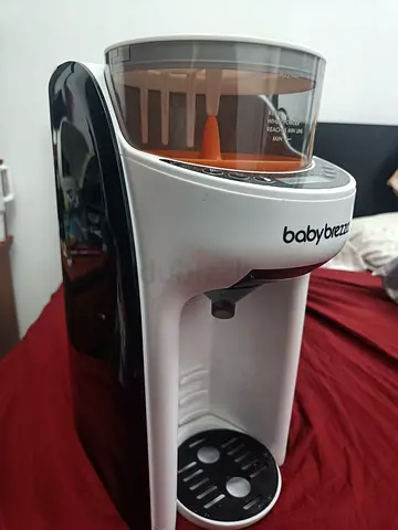 Baby Brezza Formula Pro with Travel bag- Automatic Baby Formula Maker