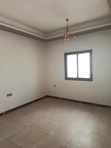 غرفة وصالة للإيجار الشهري – النعيمية 2، خطوات من شارع الكويت وسفير مول