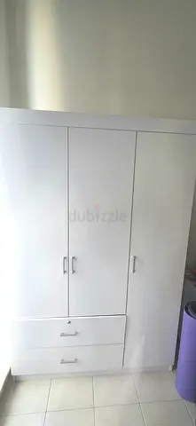Serious buyers only. Whitr Danube 3 door + 2 drawers cabinet