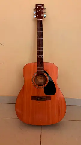 Yamaha Acoustic Guitar F310 ( Natural finish )