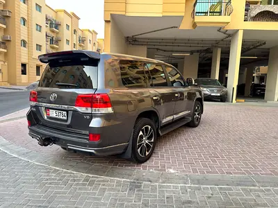 2013 Toyota LAND CRUISER photo 8
