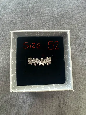 PANDORA Silver floral ring, size 52