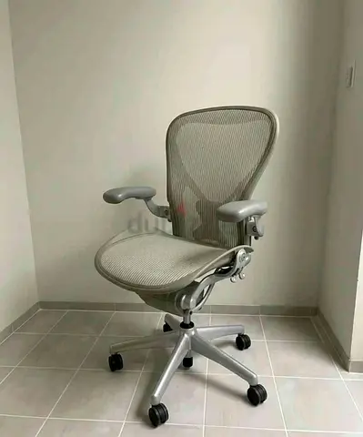 Herman Miller Aeron size C fully loaded