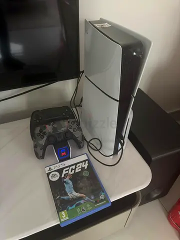 PS5 Slim Bundle – Console + Controller + FC24 | Excellent Condition