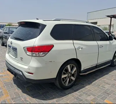 2016 Nissan Pathfinder SL | GCC Specs | Excellent Condition