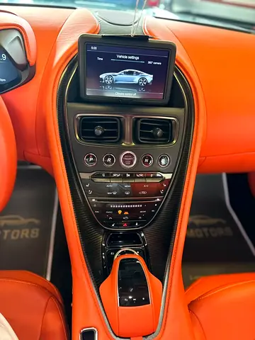 صورة 16 لـ 2022 Aston Martin DB12
