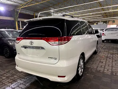 2015 Toyota PREVIA 照片 9