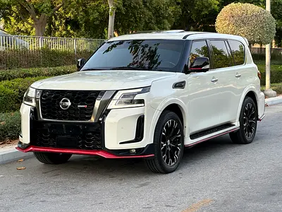 Nissan Patrol Platinum 2016 GCC full nismo kit first owner small engine super clean car