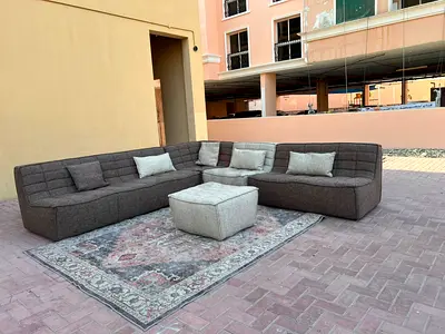 Top quality Huzaifa Corner Sofa Like new Condition