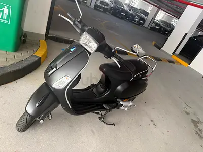 2025 Vespa SXL 150 – Matte Black Special Color Under Warranty