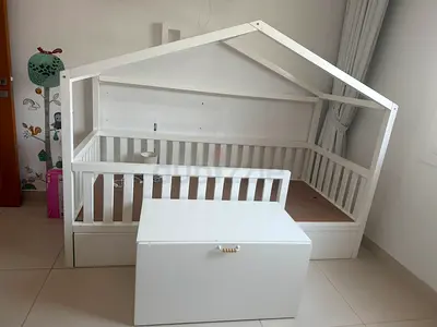 White Montessori House Bed for Toddler with additional matter Drawer which turn into bed