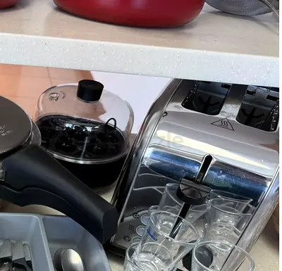 Stainless Steel 2-Slice Toaster in Great Condition