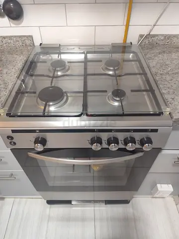 4-Burner Gas Cooker with Oven - Good Working Condition Brand Havoor
