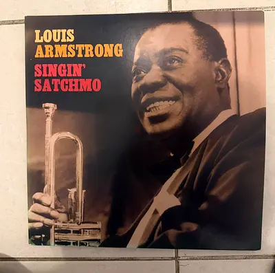 Louis Armstrong — Singin' Satchmo (Vinyl LP)