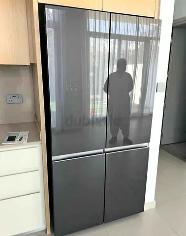 Hitachi Four Doors Side-by-Side Refrigerator Glass Door Excellent Condition