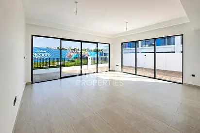 Single Row | Huge Plot | Unique location