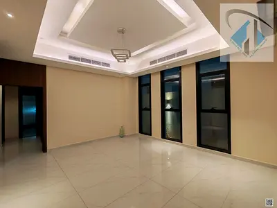 A distinctive villa for rent, directly behind services.