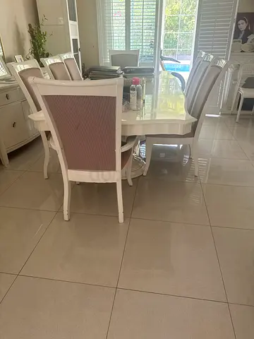 Dinning table 8 seater