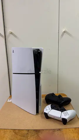 PS5 Slim Disc 1TB + 2 Controllers + 3 Games
