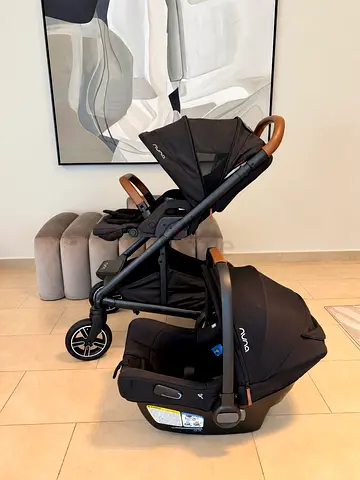 Nuna Mixx Next stroller + infant car seat + CAR BASE + travel bag- excellent condition