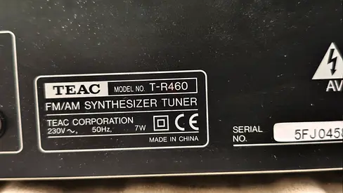 TEAC T-R460 FM/AM Synthesizer Tuner - Good Working Condition