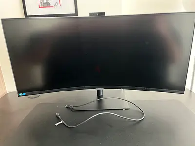 SAMSUNG 34” ViewFinity S65UA Series Ultrawide QHD Curved Monitor