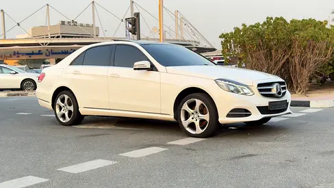 2014 Mercedes-BENZ E-CLASS photo 3