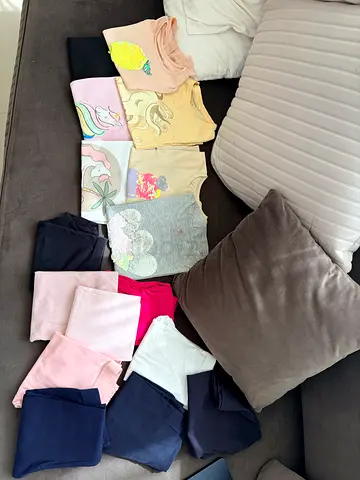 Lot of children's tops and leggings — mixed sizes, good condition. H&M, Gap, Name it etc. Age 6-8