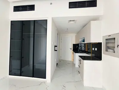Brand-New Studio with Built-In Wardrobes | Modern Amenities | Ready to Move On Prime Location Conta