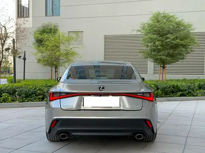 صورة 5 لـ 2025 Lexus IS-SERIES