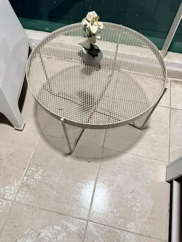 Round White Metal Mesh Side/Coffee Table - Good Condition