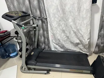 Treadmill foldable