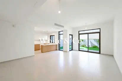 Landscaped | Vacant unit now| Rare unit