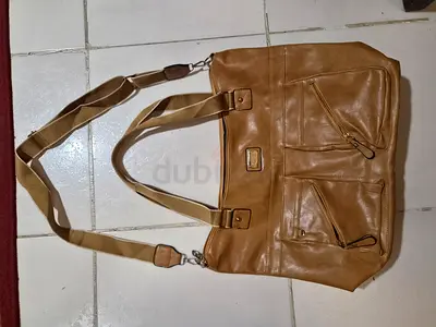 Multipurpose shoulder/Handbag for Women *Like New