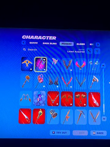 Fortnite account with kratos and other skins + leviathan axe