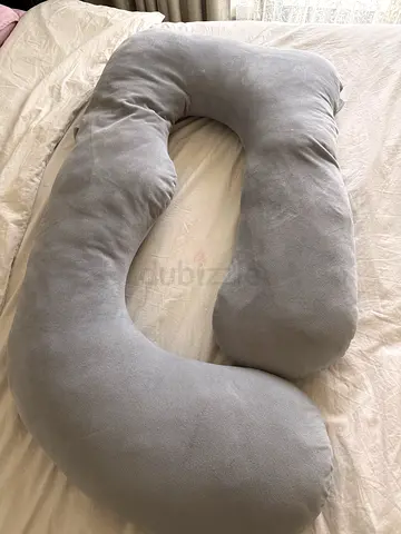 I have a pregnancy pillow that I no longer need. If anyone needs one, just message me. ❤️